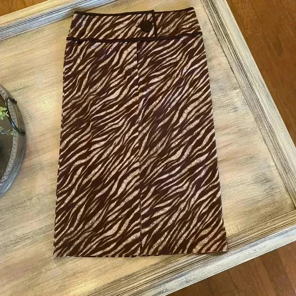Animal print Think Tank skirt-size 6- NWOT